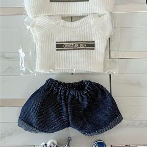 Labubu clothing outfit. 5 pc fits 15/17 cm Labubu doll. New.